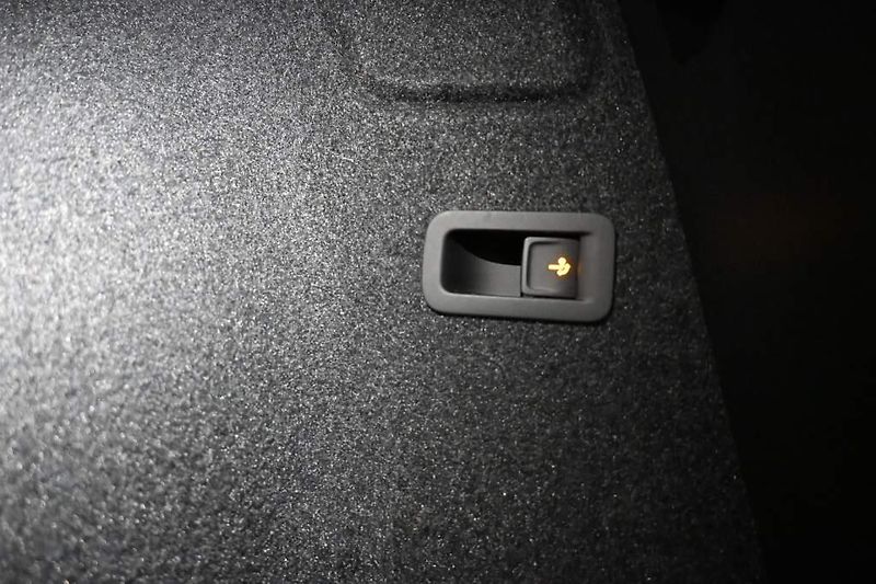 Seat Ateca (2022) 2.0 STYLE LED Tažné Kamera TDI - fotka 22 z 30