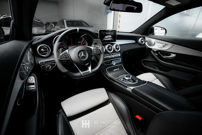 Mercedes-Benz Třídy C (2016) AMG C63 S Kupé 375kW - fotka 16 z 42
