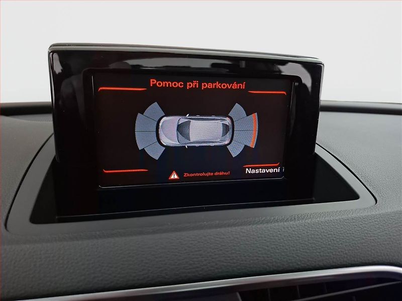 Audi Q3 (2016) 2.0 TDI, ČR,1.maj, Tempomat - fotka 14 z 19