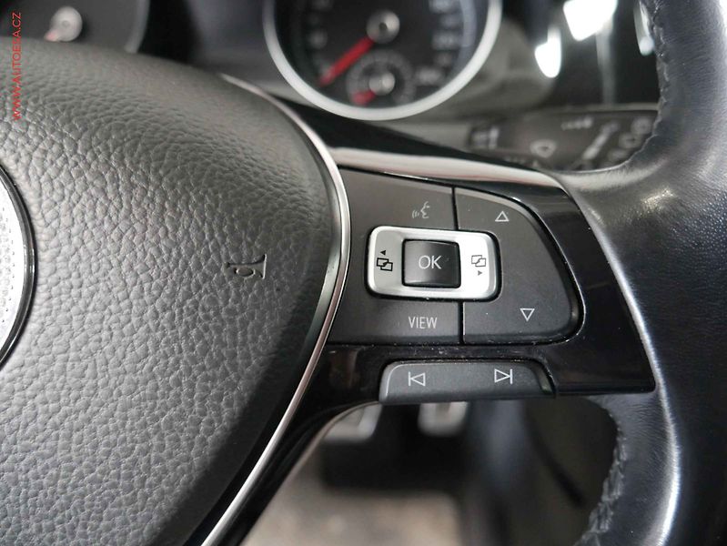 Volkswagen Golf (2019) 2.0TDi, DSG - fotka 17 z 20
