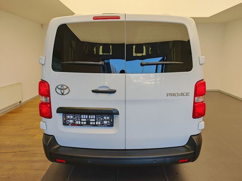 Toyota ProAce Verso 2,0D L2 6MT Combi 8S - fotka 5 z 32