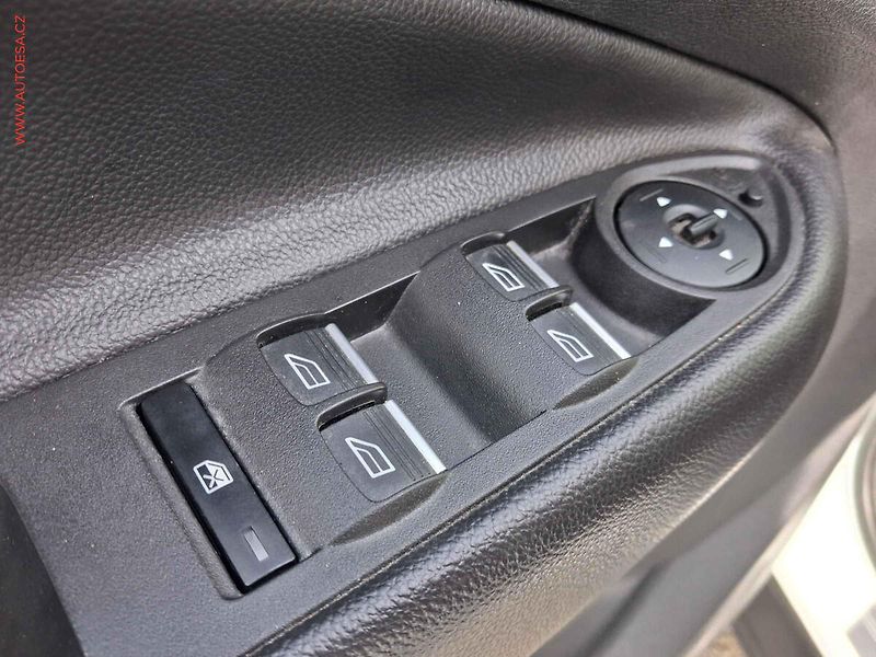 Ford Kuga (2019) 1.5 EB, 1.maj,ČR, Titanium - fotka 13 z 20