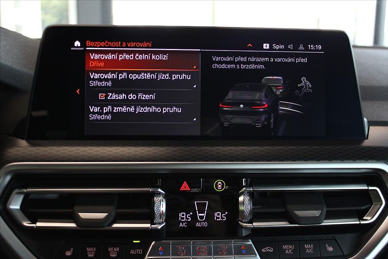 BMW X4 xDrive20d M Sport adLED / Tažn - fotka 12 z 20