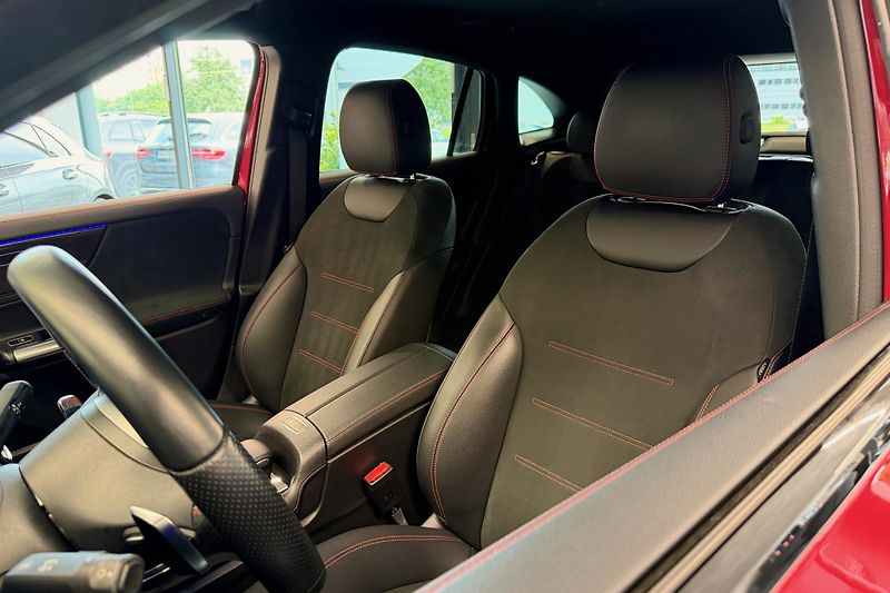 Mercedes-Benz GLA (2021) GLA 220d 4Matic AMG Line - fotka 43 z 121