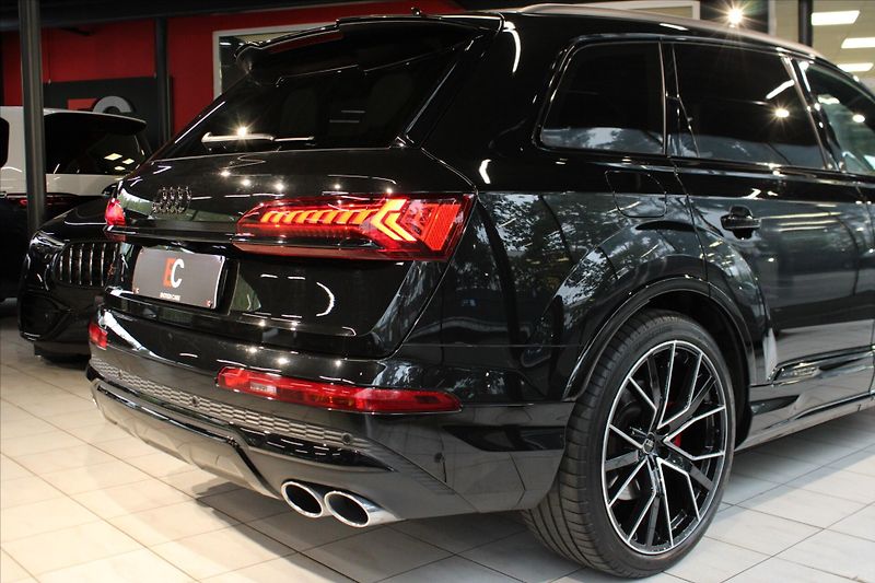 Audi SQ7 TFSi quattro Competition Plus - fotka 8 z 41