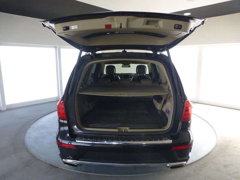 Mercedes-Benz GL (2014) 500-320KW*XENONY**7MÍST - fotka 31 z 33