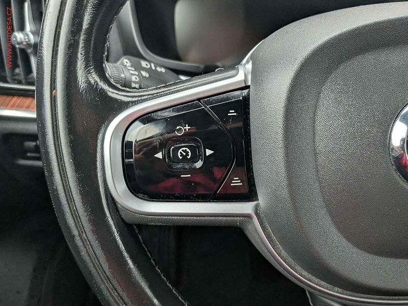 Volvo V60 (2019) 2.0D 4x4, Cross Country, AT - fotka 13 z 16