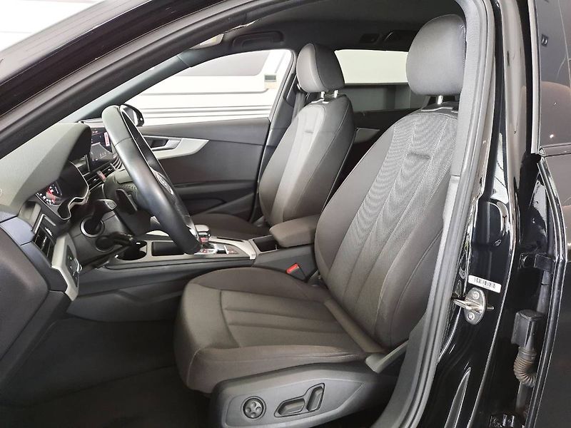Audi A4 (2022) Avant 40 TFSI quattro (150kW/2 - fotka 7 z 26