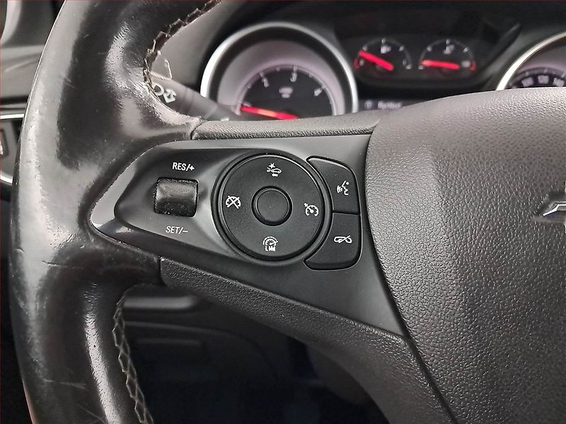 Opel Astra (2018) 1.6 CDTI, Navi, Tempomat - fotka 17 z 19