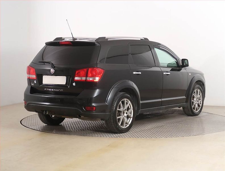 Fiat Freemont (2012) 2.0 MultiJet, 4X4, Automat - fotka 5 z 19