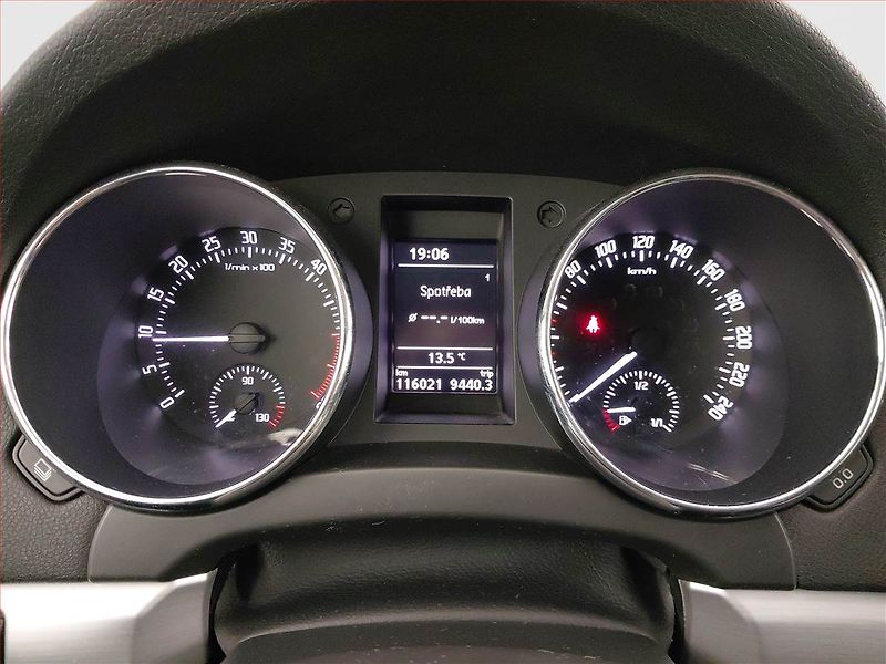 Škoda Yeti (2016) Ambition 2.0 TDI, Serv.kniha - fotka 11 z 15