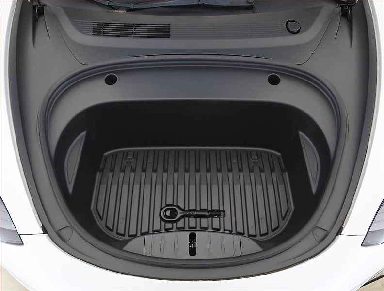 Tesla Model 3 (2021) Long Range 4WD 79kWh, SoH 81% - fotka 15 z 33