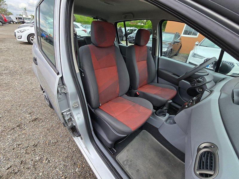 Renault Modus (2007) 1.2 55KW klima 2 - fotka 21 z 23