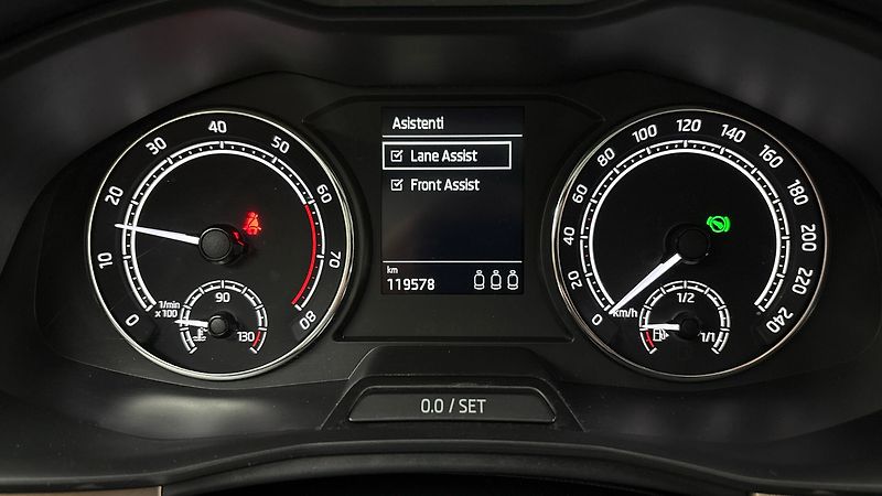 Škoda Scala 1.0 TSI DSG Style - fotka 10 z 25