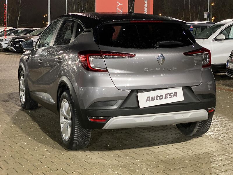 Renault Captur (2021) 1.0TCe, Experience, navi - fotka 6 z 19