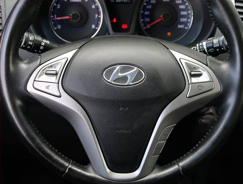 Hyundai ix20 (2016) 1.6 CVVT, Park. senzory - fotka 15 z 17