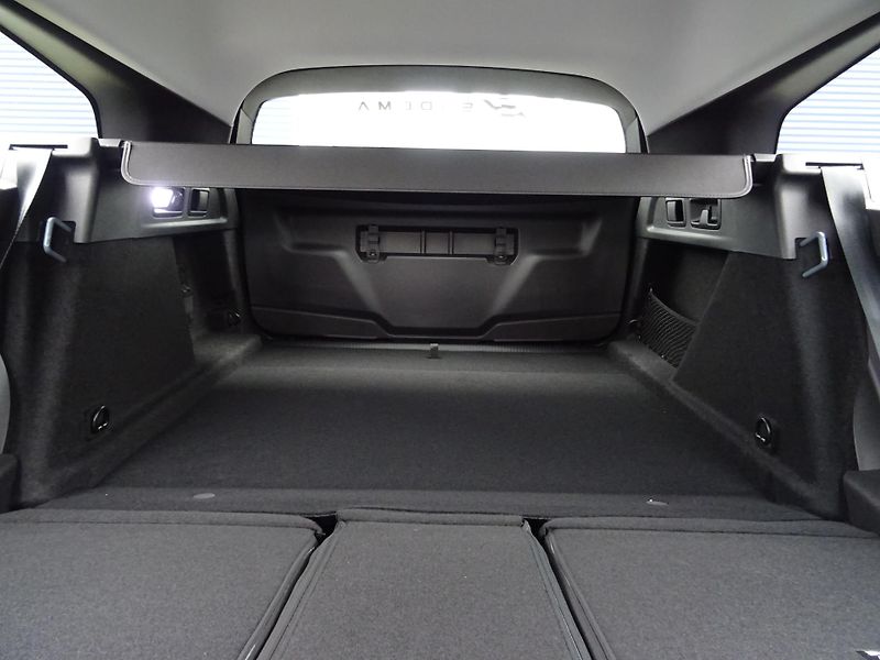 Peugeot 308 (2026) SW ALLURE BHDi 130k S&S EAT8 - fotka 14 z 47