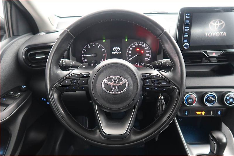 Toyota Yaris (2022) 1.5 VVT-i, Automat, ČR,1.maj - fotka 15 z 17