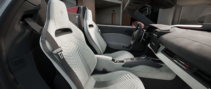 Maserati MC20 (2026) PURA Cielo 630HP - fotka 7 z 11