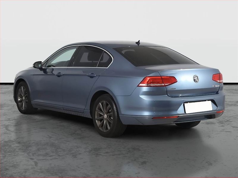 Volkswagen Passat (2015) 1.6 TDI, Navi, Tempomat - fotka 4 z 22