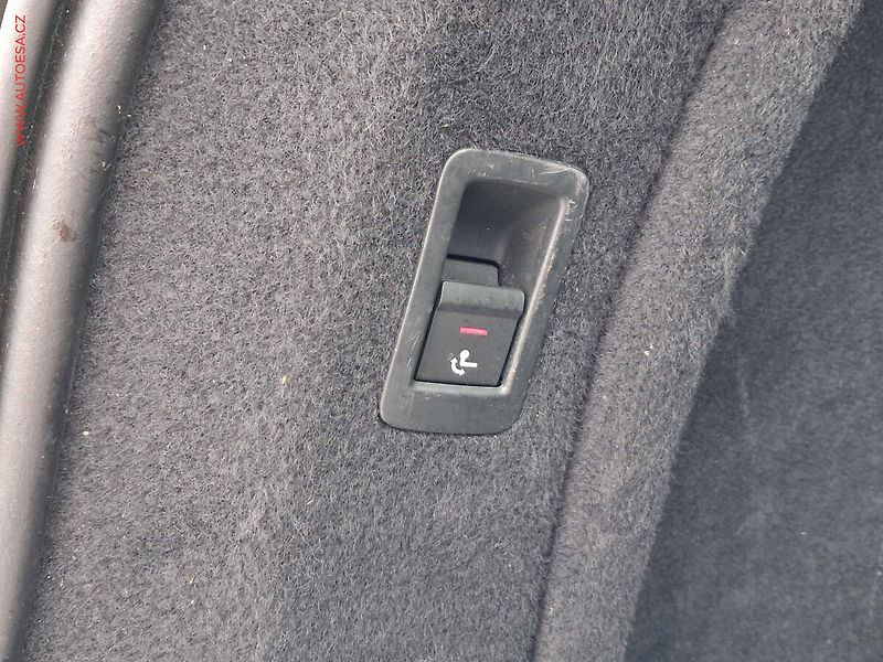 Audi A4 (2018) 2.0 TDi, AT, bixen, navi, - fotka 26 z 28