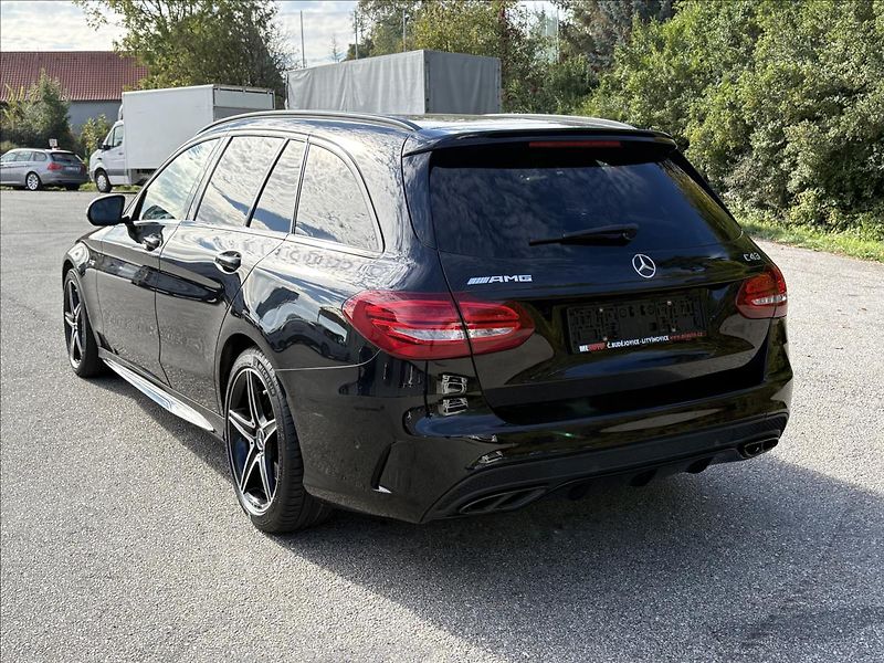 Mercedes-Benz Třídy C 3,0 43AMG 270kW 4M,Bohatá výba - fotka 50 z 50