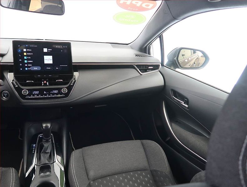 Toyota Corolla (2023) 1.8 Hybrid, digi klima - fotka 8 z 24