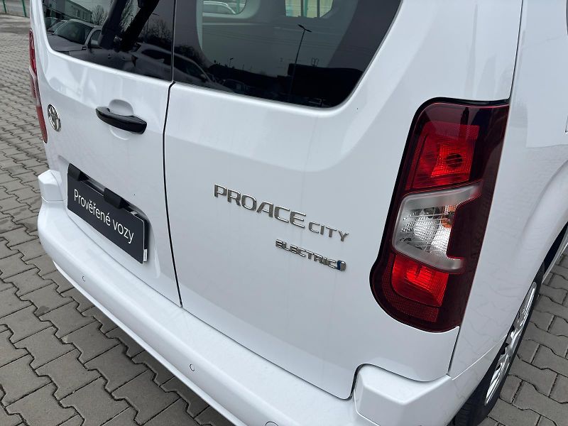 Toyota ProAce City Verso ELECTRIC Business 50kWh - fotka 26 z 26
