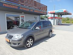 Volkswagen Touran 1,4TSi CROSS DIGI KLIMA - fotografie inzerátu