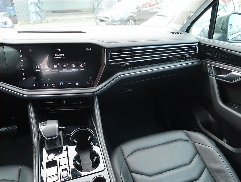 Volkswagen Touareg (2024) 3.0 TDI - fotka 8 z 17