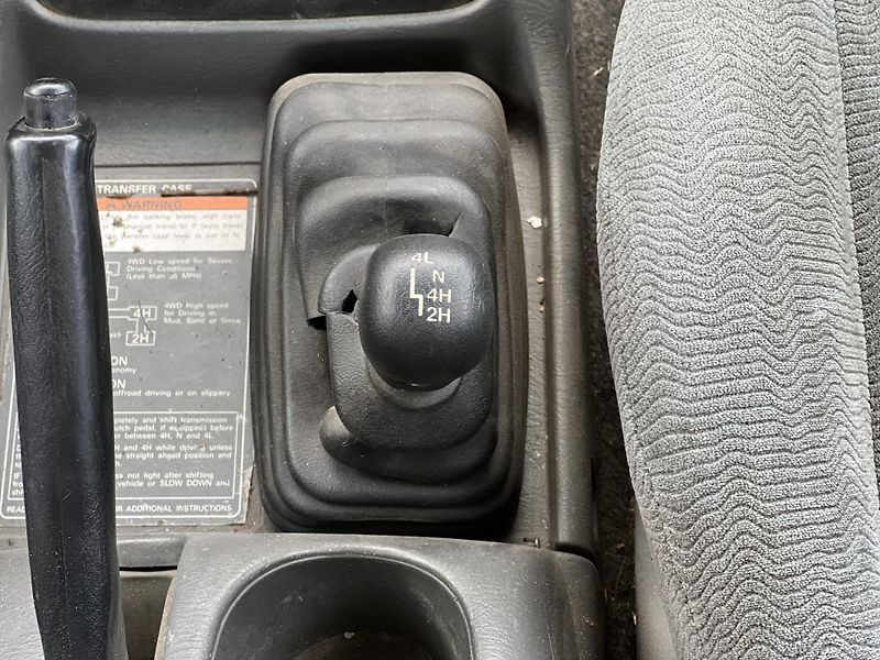 Suzuki Grand Vitara XL-7 2.7i V6 127kw 4x4 TAŽNÉ  - fotka 16 z 22