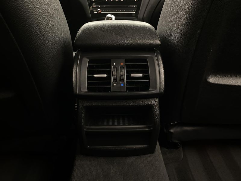 BMW X3 XDRIVE 20d AUT  - fotka 29 z 56