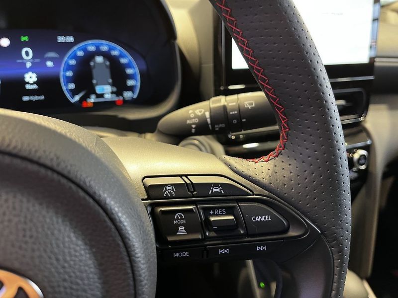 Toyota Yaris Cross 1.5 Hybrid 130k GR Sport Tech - fotka 18 z 22