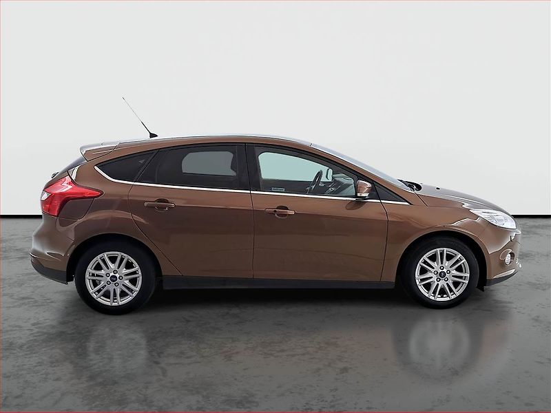 Ford Focus (2013) 1.0 EcoBoost, Tempomat - fotka 6 z 19