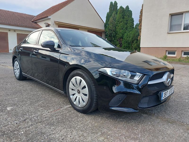 Mercedes-Benz Třídy A (2021) 180 D 85kw  - fotka 1 z 20