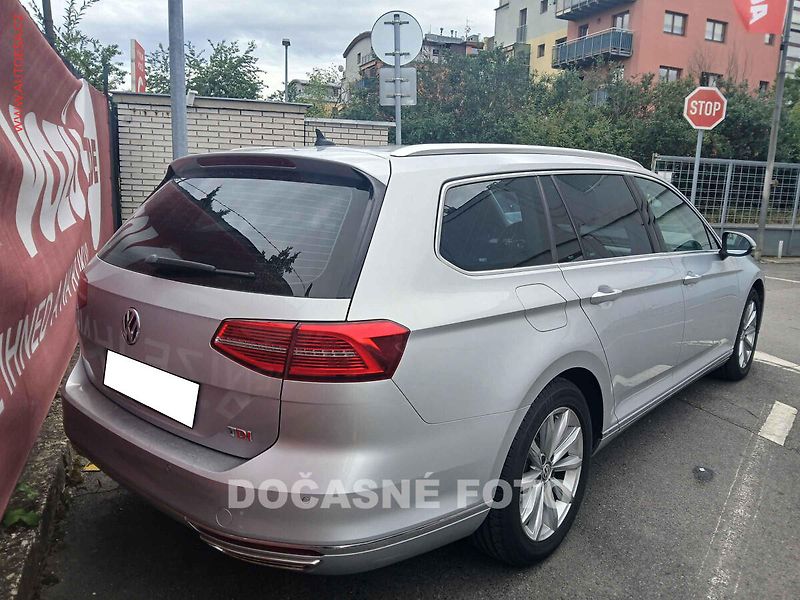 Volkswagen Passat (2016) 2.0 TDI, ČR - fotka 2 z 3