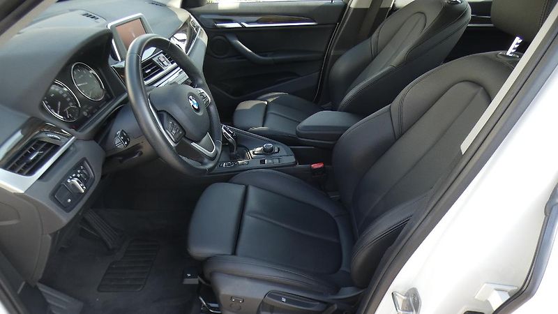 BMW X1 xDrive 25i Advantage Aut. - fotka 18 z 22