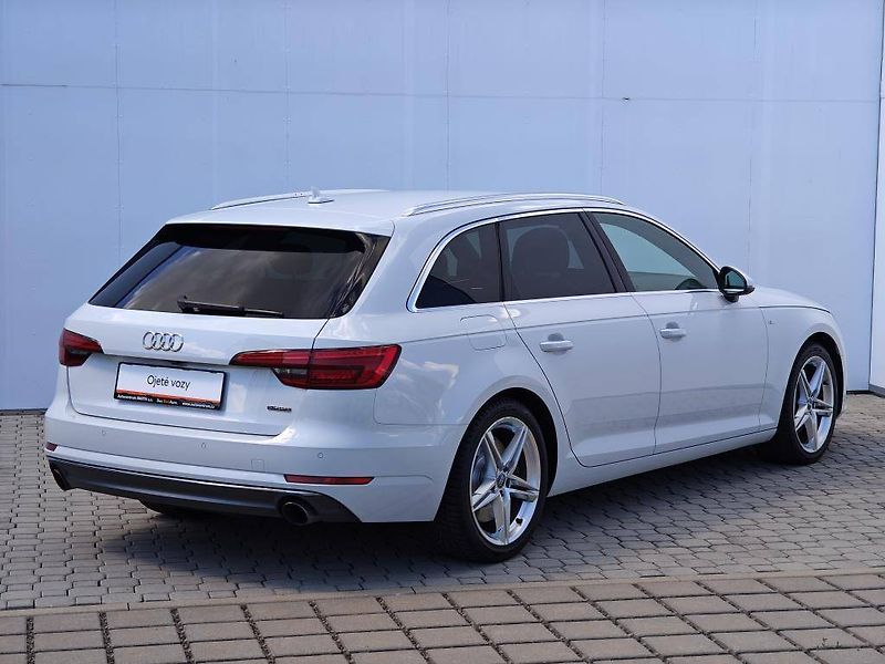Audi A4 S-Line 2,0 TSI 185 kW Quattro - fotka 2 z 27