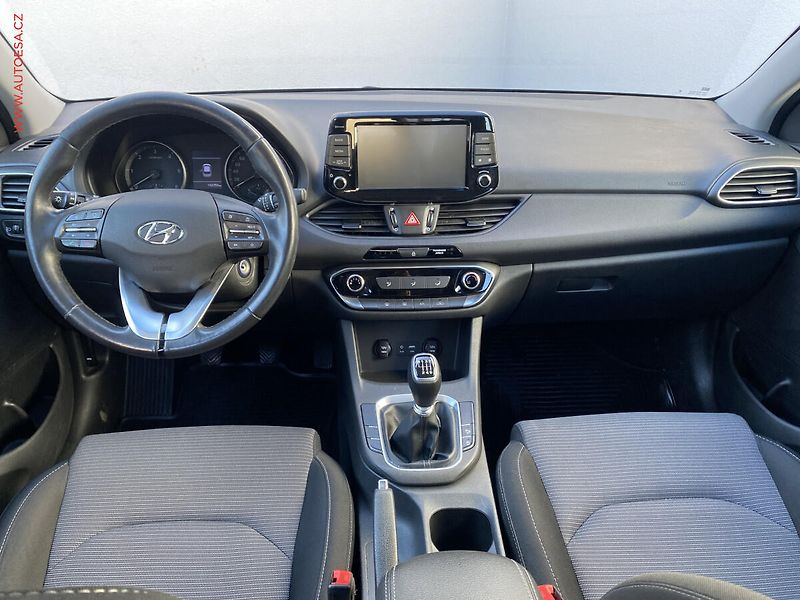 Hyundai i30 (2020) 1.6 CRDi SW, 1.maj,ČR - fotka 8 z 18