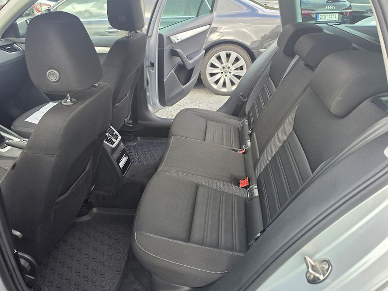 Škoda Octavia 1.5 TSi Style Plus - fotka 8 z 21