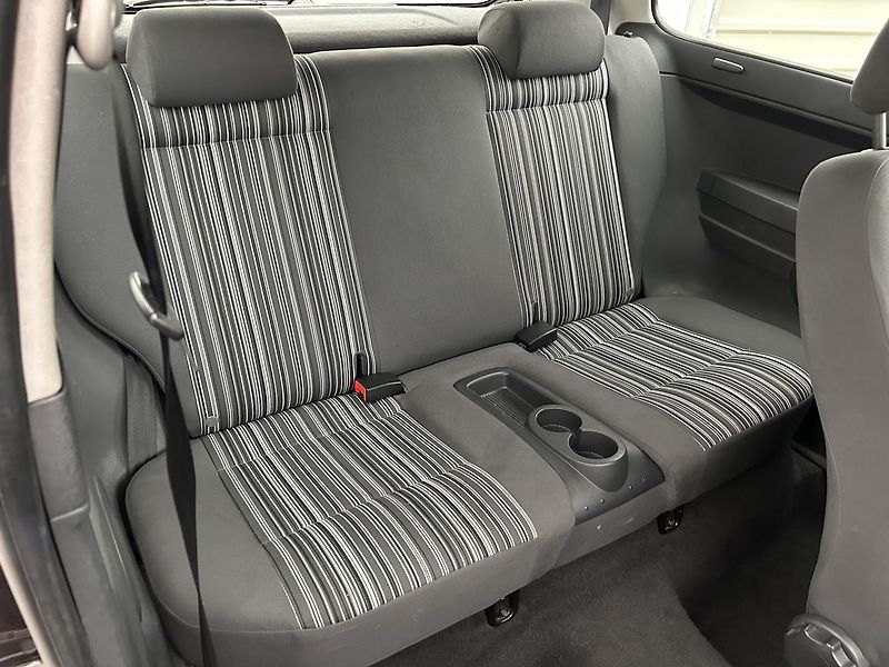 Volkswagen Fox 1.2 HTP - fotka 19 z 44