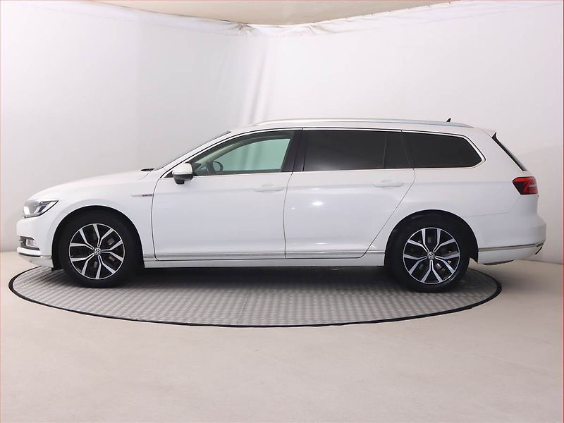 Volkswagen Passat (2016) 2.0 TDI, 4X4, Automat, Kůže - fotka 3 z 22