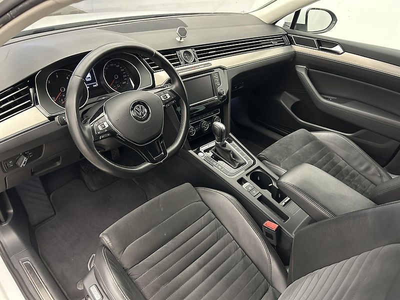 Volkswagen Passat Variant 2.0 TDI 4Motion 4x4 HIGHLINE - fotka 6 z 21