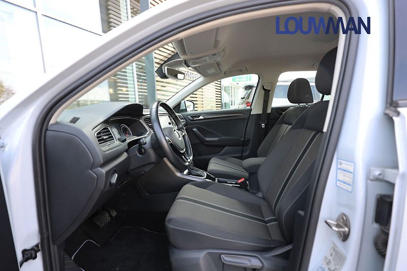 Volkswagen T-Roc Design 1.5 TSI DSG7 - fotka 15 z 26