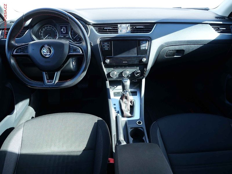 Škoda Octavia (2019) 1.6TDi, ČR, Ambition, DSG - fotka 8 z 20