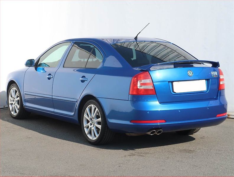 Škoda Octavia (2008) RS 2.0 TDI, Xenony, Tempomat - fotka 4 z 18