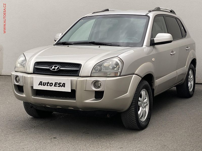 Hyundai Tucson (2006) 2.0i, AC, TZ, výhřev sed - fotka 3 z 16