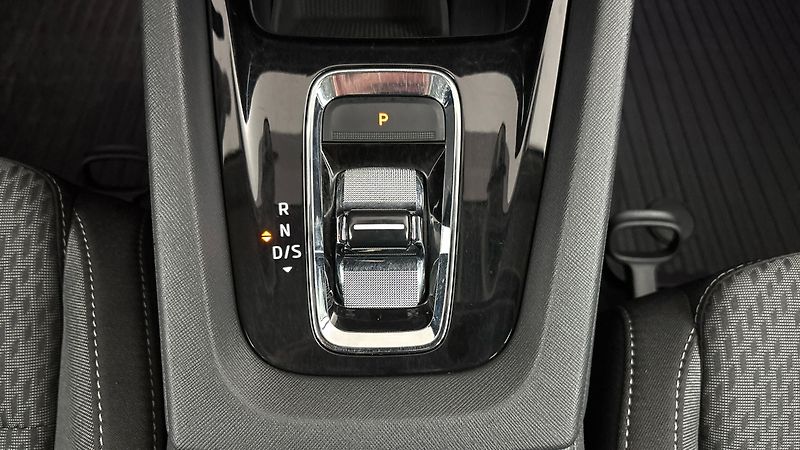 Škoda Octavia 2.0 TDI DSG Style - fotka 23 z 27