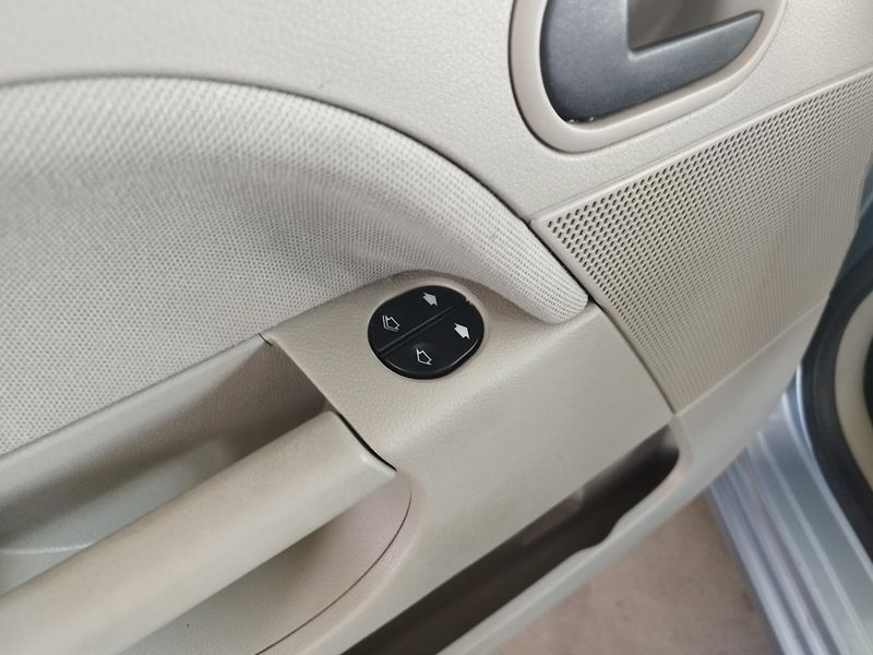 Ford Fiesta (2007) 1,4I,59KW,5.DV.KLIMA,SER.KN - fotka 15 z 22