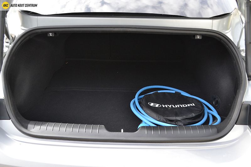 Hyundai Ioniq 6 239KW 4x4 POWER 77kWh STYLE PR - fotka 21 z 74